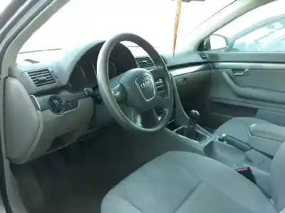 Veículo de Sucata audi a4 berlina (8e) 2.0 tdi 16v (103kw) do ano 2005 alimentado blb