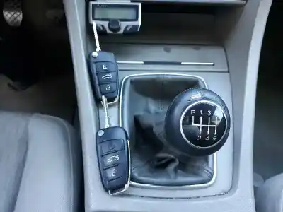 Veículo de Sucata audi a4 berlina (8e) 2.0 tdi 16v (103kw) do ano 2005 alimentado blb