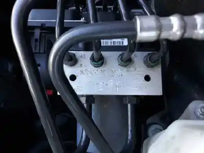 Veículo de Sucata audi a4 berlina (8e) 2.0 tdi 16v (103kw) do ano 2005 alimentado blb