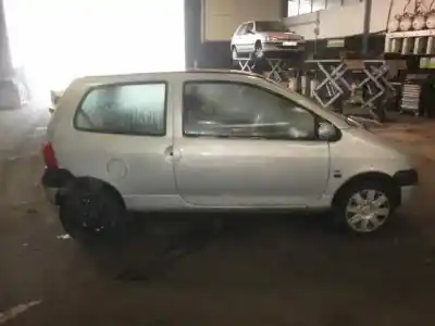 Здавання транспортного засобу renault twingo (co6) 1.2 alize року 2003 потужний d4f a7