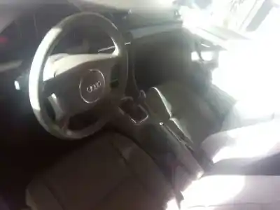 Veículo de Sucata audi a4 berlina (8e) 2.0 20v cat (alt) do ano 2001 alimentado alt
