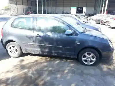 Veículo de Sucata volkswagen polo (9n1) 1.4 16v do ano 2002 alimentado aua