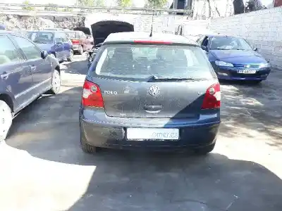 Veículo de Sucata volkswagen polo (9n1) 1.4 16v do ano 2002 alimentado aua