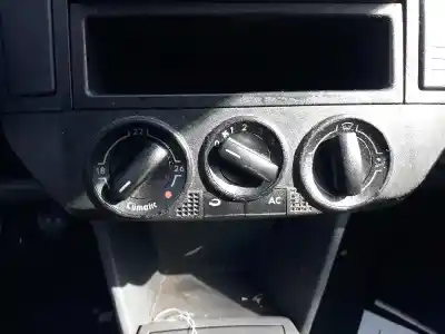 Veículo de Sucata volkswagen polo (9n1) 1.4 16v do ano 2002 alimentado aua