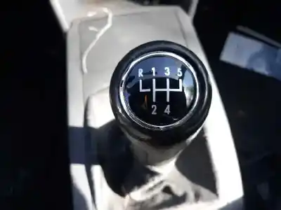 Veículo de Sucata volkswagen polo (9n1) 1.4 16v do ano 2002 alimentado aua