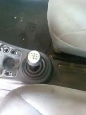 Veículo de Sucata citroen c3 1.4 hdi exclusive do ano 2004 alimentado 8hx