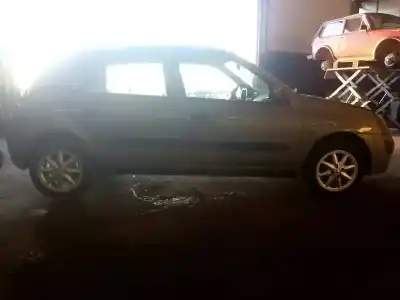 Здавання транспортного засобу renault clio ii fase ii (b/cb0) dynamique року 2003 потужний k9k b7 60kw