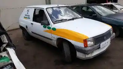 Veículo de Sucata opel corsa a 1.5 diesel do ano 1990 alimentado 4ec1
