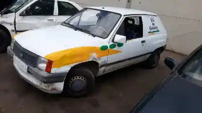 Veículo de Sucata opel corsa a 1.5 diesel do ano 1990 alimentado 4ec1