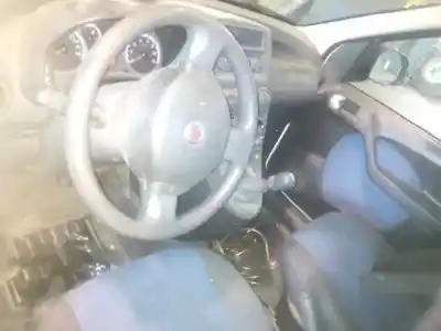 Veículo de Sucata fiat panda (169) 1.3 16v jtd dynamic do ano 2010 alimentado 188a9000