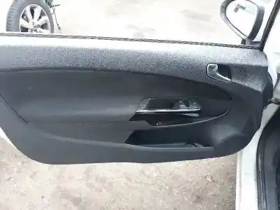 Veicolo di demolizione opel corsa d essentia dell'anno 2012 alimentato a13dtc