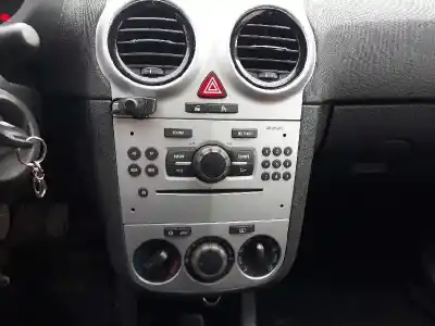 Veicolo di demolizione opel corsa d essentia dell'anno 2012 alimentato a13dtc