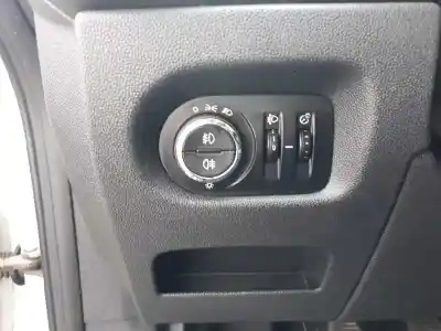 Veicolo di demolizione opel corsa d essentia dell'anno 2012 alimentato a13dtc