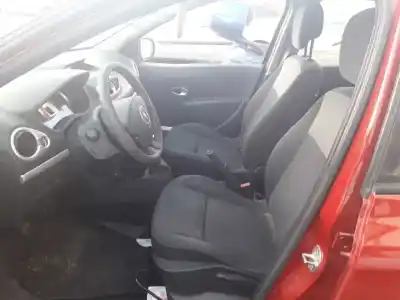 Veículo de Sucata renault clio iii expression do ano 2009 alimentado k9k t7