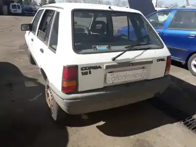Sloopvoertuig opel corsa a 1.2 van het jaar 1992 aangedreven c12nz