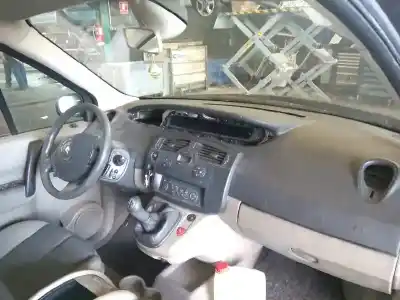 Veículo de Sucata renault scenic ii grand confort expression do ano 2005 alimentado k4m t7