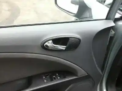 Veicolo di demolizione seat leon (1p1) 1.9 tdi dell'anno 2006 alimentato bxe