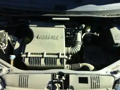 Veículo de Sucata fiat idea (135) 1.4 do ano 2004 alimentado 843a1000