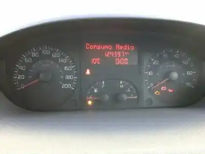 Veículo de Sucata fiat idea (135) 1.4 do ano 2004 alimentado 843a1000