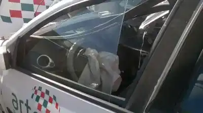 Vehicul casat renault clio iii emotion al anului 2008 alimentat k9k t7