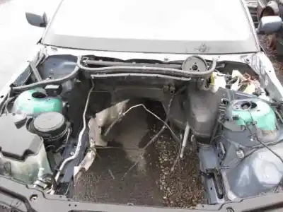 Veículo de Sucata bmw serie 3 berlina (e46) 2.0 16v do ano 2002 alimentado n42b20a