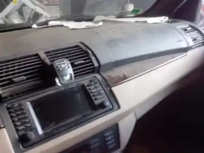 Veicolo di demolizione bmw x5 (e53) 3.0d dell'anno 2004 alimentato m57tu