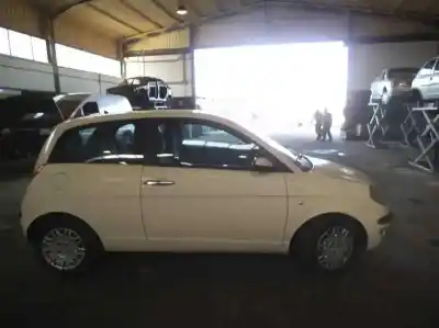 Veicolo di demolizione lancia ypsilon (101) 1.2 8v dell'anno 2004 alimentato 188a5000