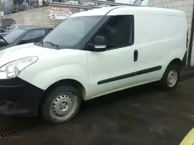 Veículo de Sucata fiat doblo cargo basis kasten do ano 2011 alimentado 199a3000