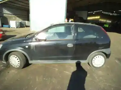 Scrapping Vehicle opel corsa c 1.2 16v cat (z 12 xe / lw4) of the year 2003 powered z12xe