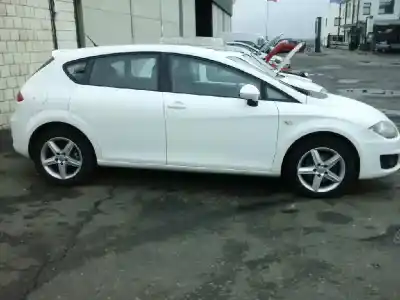 Veículo de Sucata seat leon (1p1) reference copa do ano 2010 alimentado bxf