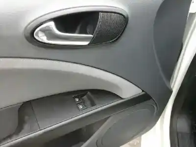 Veículo de Sucata seat leon (1p1) reference copa do ano 2010 alimentado bxf