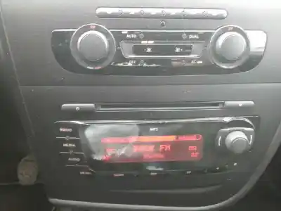 Veículo de Sucata seat leon (1p1) reference copa do ano 2010 alimentado bxf