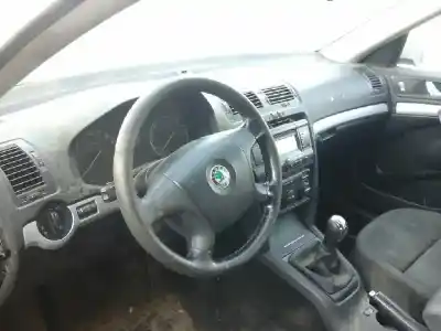 Veicolo di demolizione skoda octavia berlina (1z3) trend dell'anno 2006 alimentato bxe
