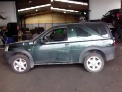 Véhicule à la ferraille land rover freelander (ln) e familiar de l'année 2003 alimenté 204d3
