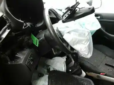 Здавання транспортного засобу toyota avensis berlina (t25) 2.0 turbodiesel cat року 2007 потужний 1ad 93kw