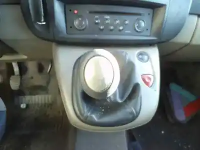 Здавання транспортного засобу renault scenic ii confort authentique року 2003 потужний k9k d7 60kw Здавання транспортного засобу renault scenic ii confort authentique року 2003 потужний k9k d7 60kw