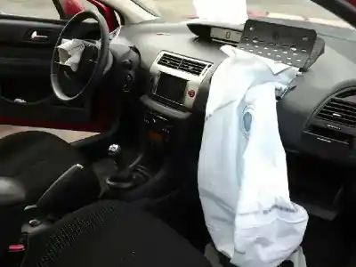 Veicolo di demolizione citroen c4 coupe vtr dell'anno 2010 alimentato 9hx