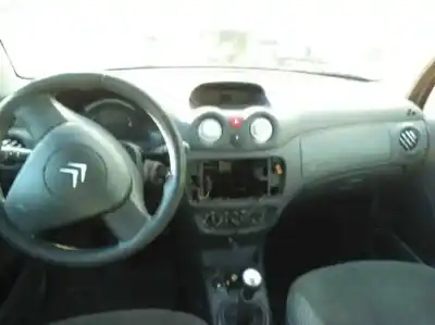 Veículo de Sucata citroen c3 1.4 hdi exclusive do ano 2004 alimentado 8hx