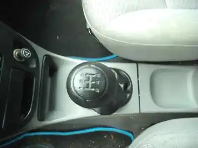 Veículo de Sucata kia rio 1.5 cat do ano 2001 alimentado a5d