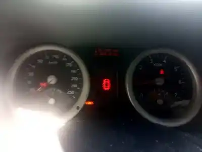 Veículo de Sucata renault megane ii berlina 3p confort authentique do ano 2003 alimentado k4m t7