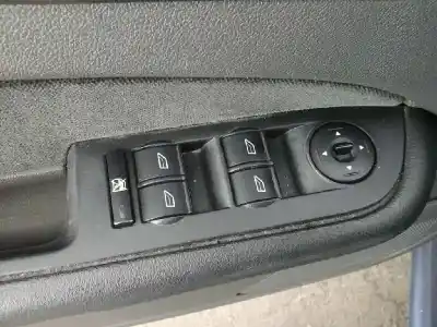 Veículo de Sucata ford focus berlina (cap) ghia do ano 2005 alimentado g8da