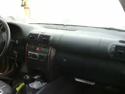 Scrapping Vehicle audi a3 (8l) 1.8 ambiente of the year 1997 powered agn