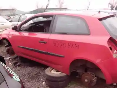 Veículo de Sucata FIAT STILO VAN (192_) 1.9 JTD (192DXF1A) do ano 2002 alimentado 192A3000