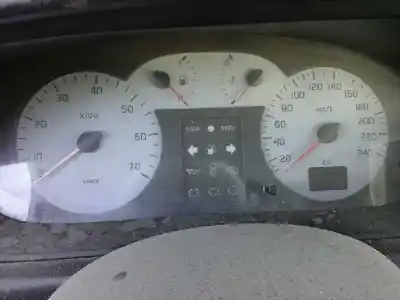 Scrapping Vehicle renault scenic rx4 (ja0) 1.9 dci salomon of the year 2001 powered f9q k7