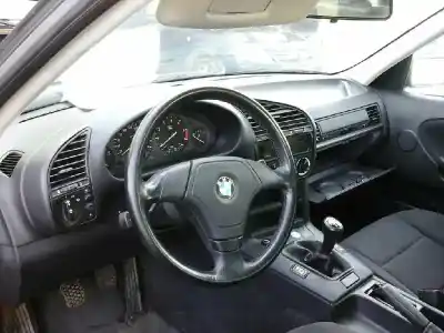 Veicolo di demolizione bmw serie 3 berlina (e36) 1.8 cat (m43) dell'anno 1995 alimentato 184e2