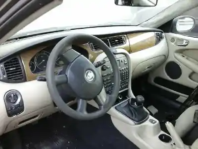 Veículo de Sucata jaguar x-type 2.0 diesel cat do ano 2001 alimentado 6b