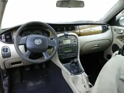 Veículo de Sucata jaguar x-type 2.0 diesel cat do ano 2001 alimentado 6b