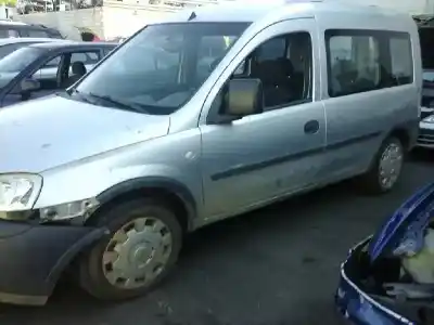 Veículo de Sucata opel combo tour essentia do ano 2005 alimentado z13dtj
