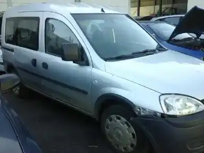 Veículo de Sucata opel combo tour essentia do ano 2005 alimentado z13dtj