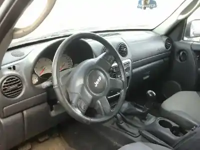 Veicolo di demolizione chrysler jeep cherokee (kj) 2.5 crd cat dell'anno 2004 alimentato 09c